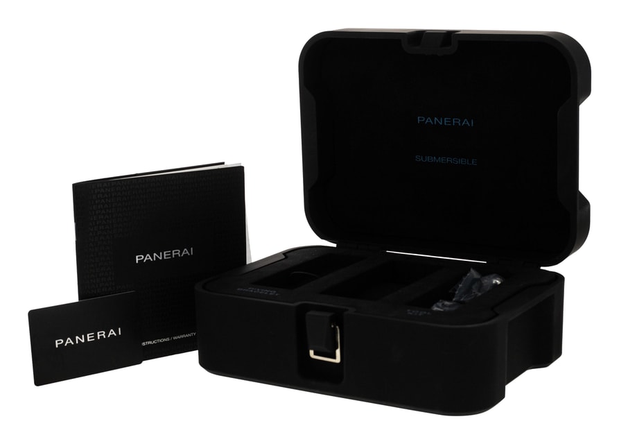 Panerai Submersible PAM00683 Image 4